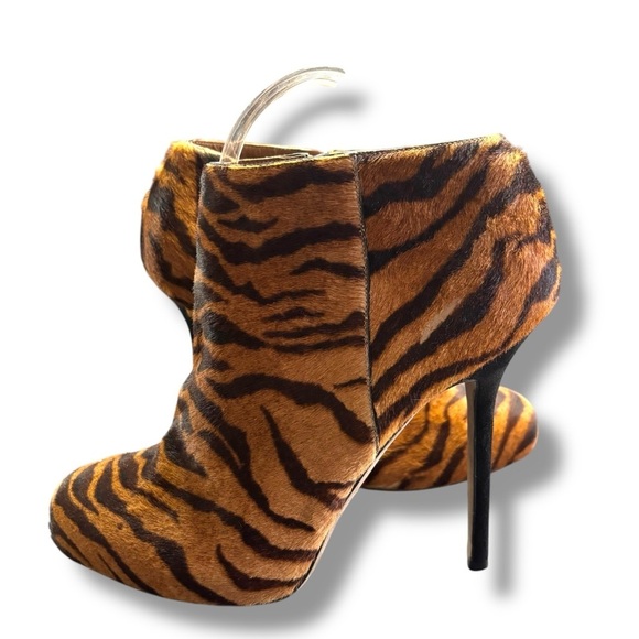Sergio Rossi Women’s Tiger Horse Hair Ankle Boots Size 9 or 39.5 | Item 3258 - Picture 9 of 14